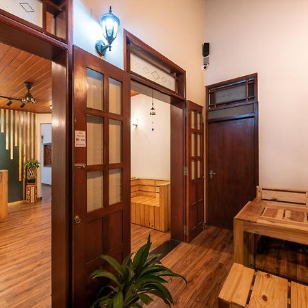 Hotel Gentz Residency & Restaurant Colombo Esterno foto