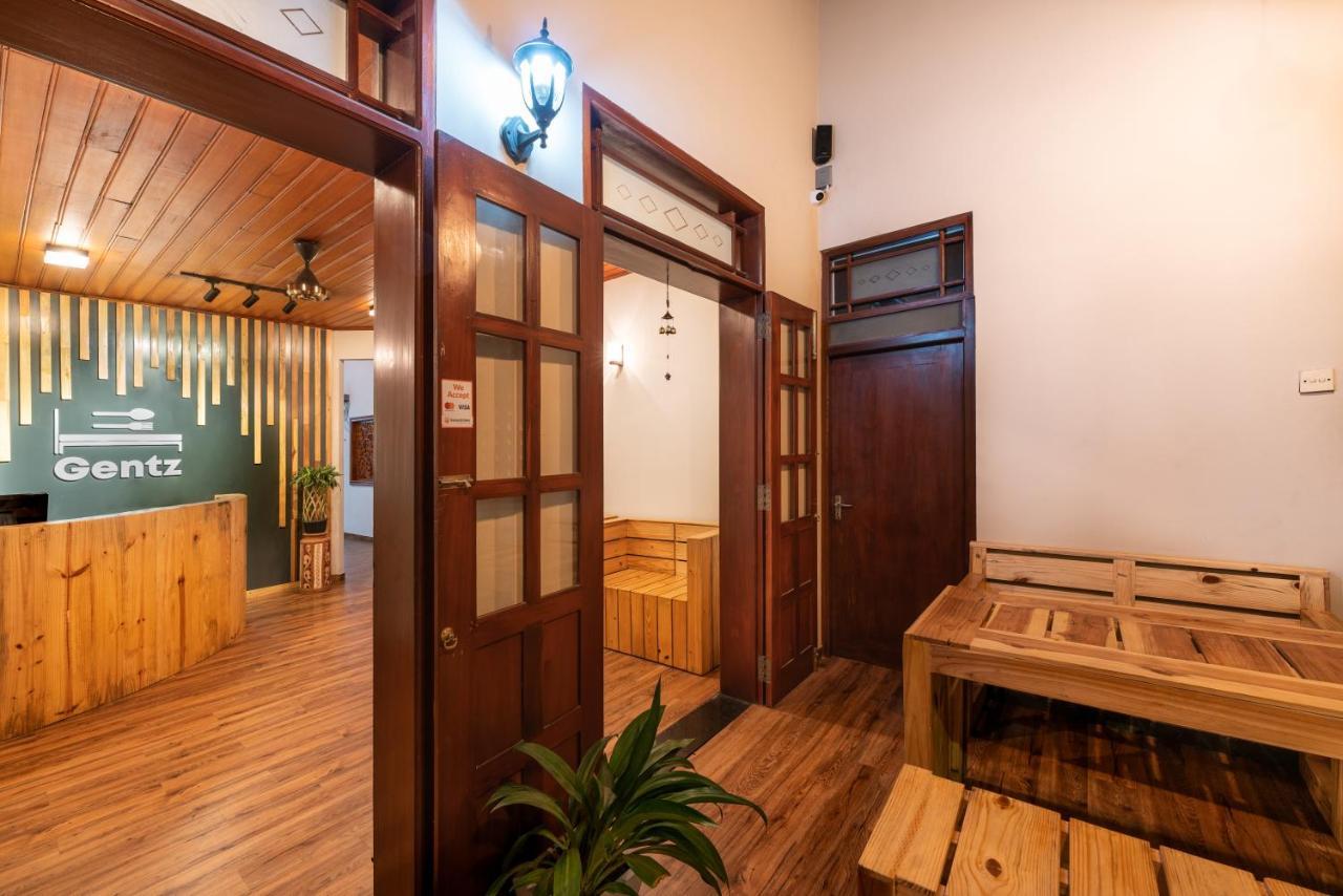 Hotel Gentz Residency & Restaurant Colombo Esterno foto