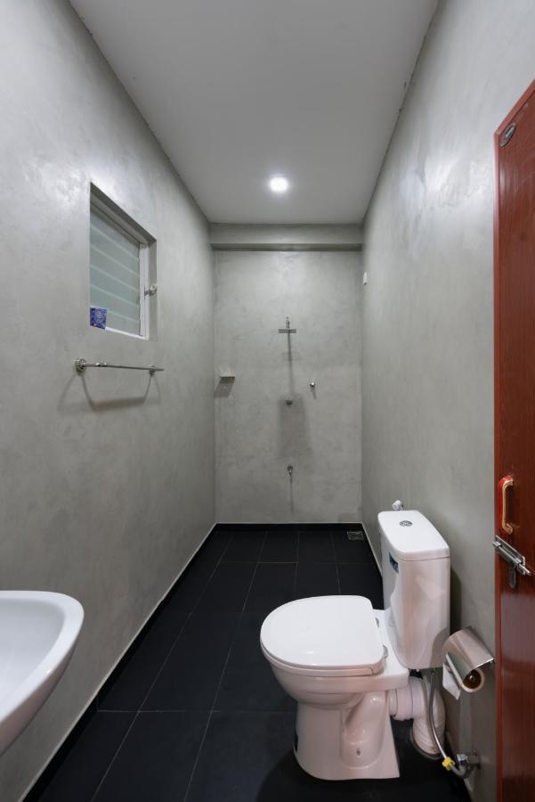 Hotel Gentz Residency & Restaurant Colombo Esterno foto