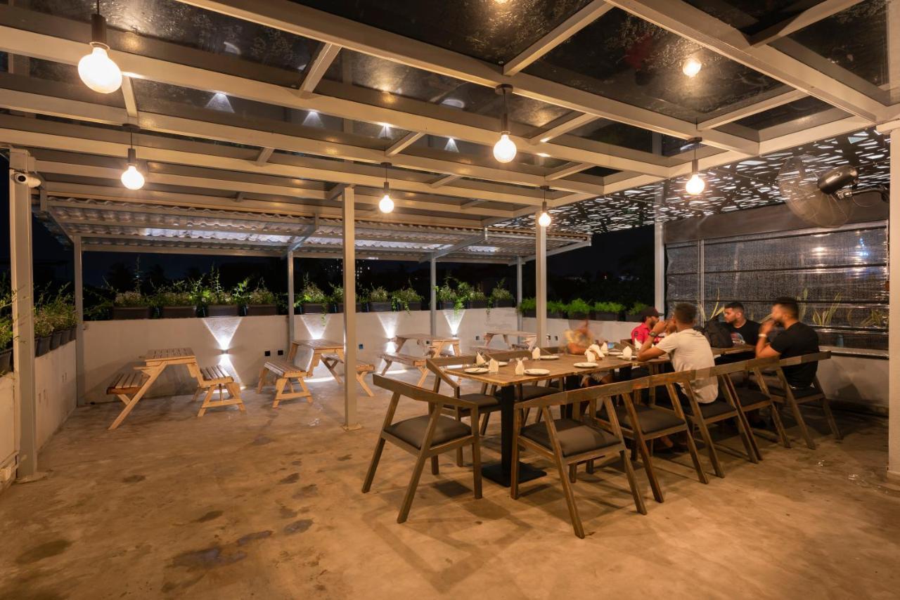 Hotel Gentz Residency & Restaurant Colombo Esterno foto
