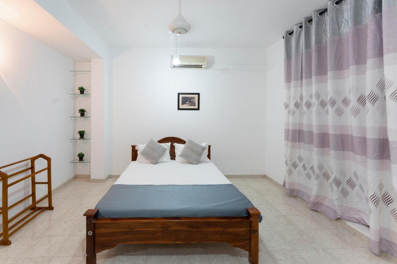 Hotel Gentz Residency & Restaurant Colombo Esterno foto